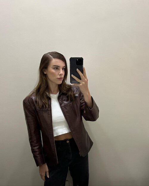 Photo by Alice Wegmann on April 08, 2023. May be a selfie of 1 person and jacket.