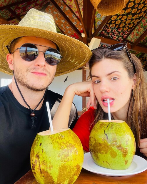 Photo by Klebber Toledo on April 14, 2023. May be an image of 2 people and coconut. (1)