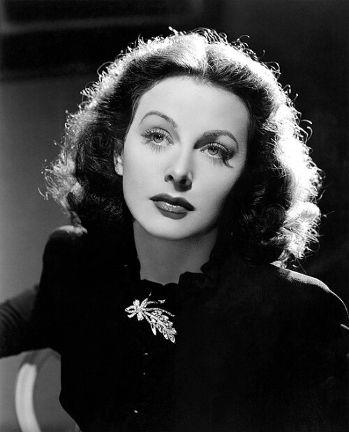 548px Hedy Lamarr in The Heavenly Body 1944