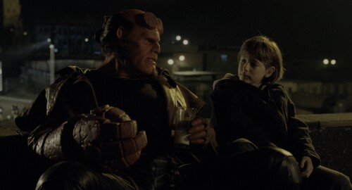 Hellboy.(2004).2160p.BluRay.x265.10bit.HDR.(Director's cut).mkv 20230708 192605.149