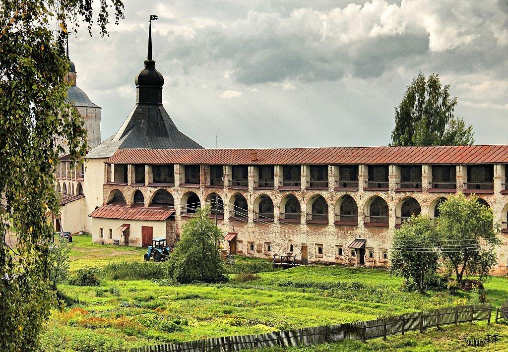 Белозерский монастырь святые