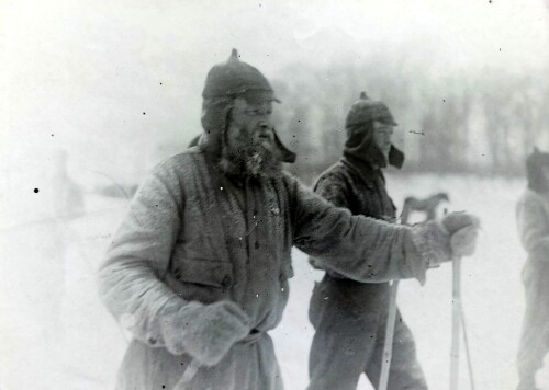 1936г. Краевой съезд колхозников ударников в Горьком. Севрюгин на лыжах