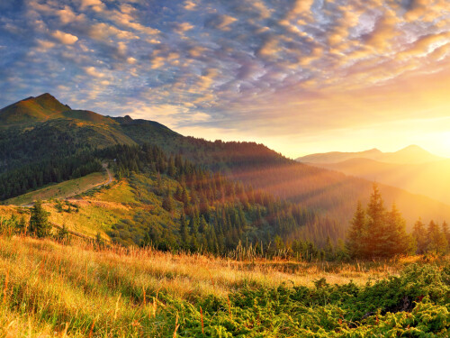 mountain scenery morning sun rays 4k kf 1600x1200