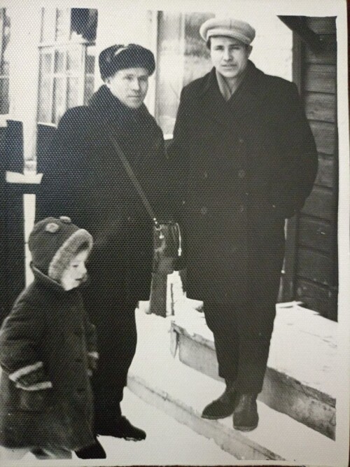 1966г. Поэт Петр Вашават (Енцов) и Савватий Михайлов журналист, поэт (слева направо). Мариинский Пос