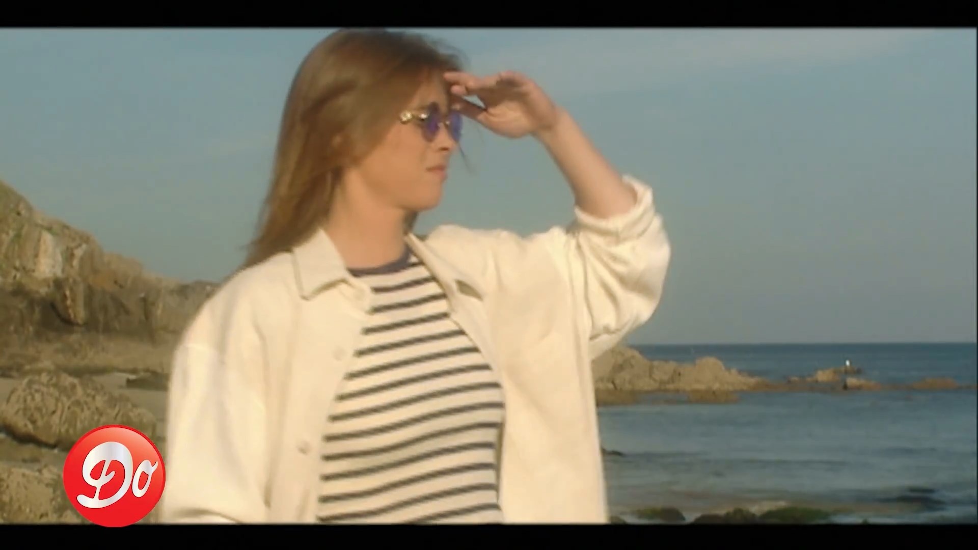 https://e.radikal.host/2024/07/21/Helene---Imagine-Clip-single-officiel.mp4_snapshot_02.11.590.jpg