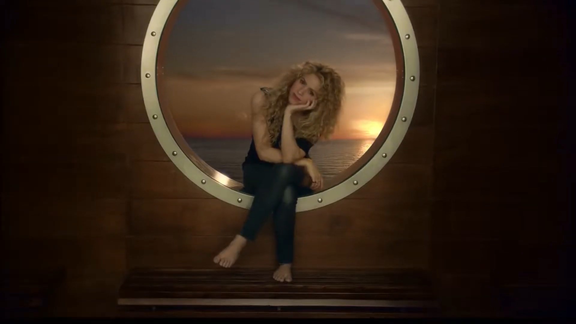 https://e.radikal.host/2024/11/16/Costa-Cruceros-con-Shakira.-Bienvenidos-a-la-felicidad-al-cuadrado.mp4_snapshot_00.23.127.jpg