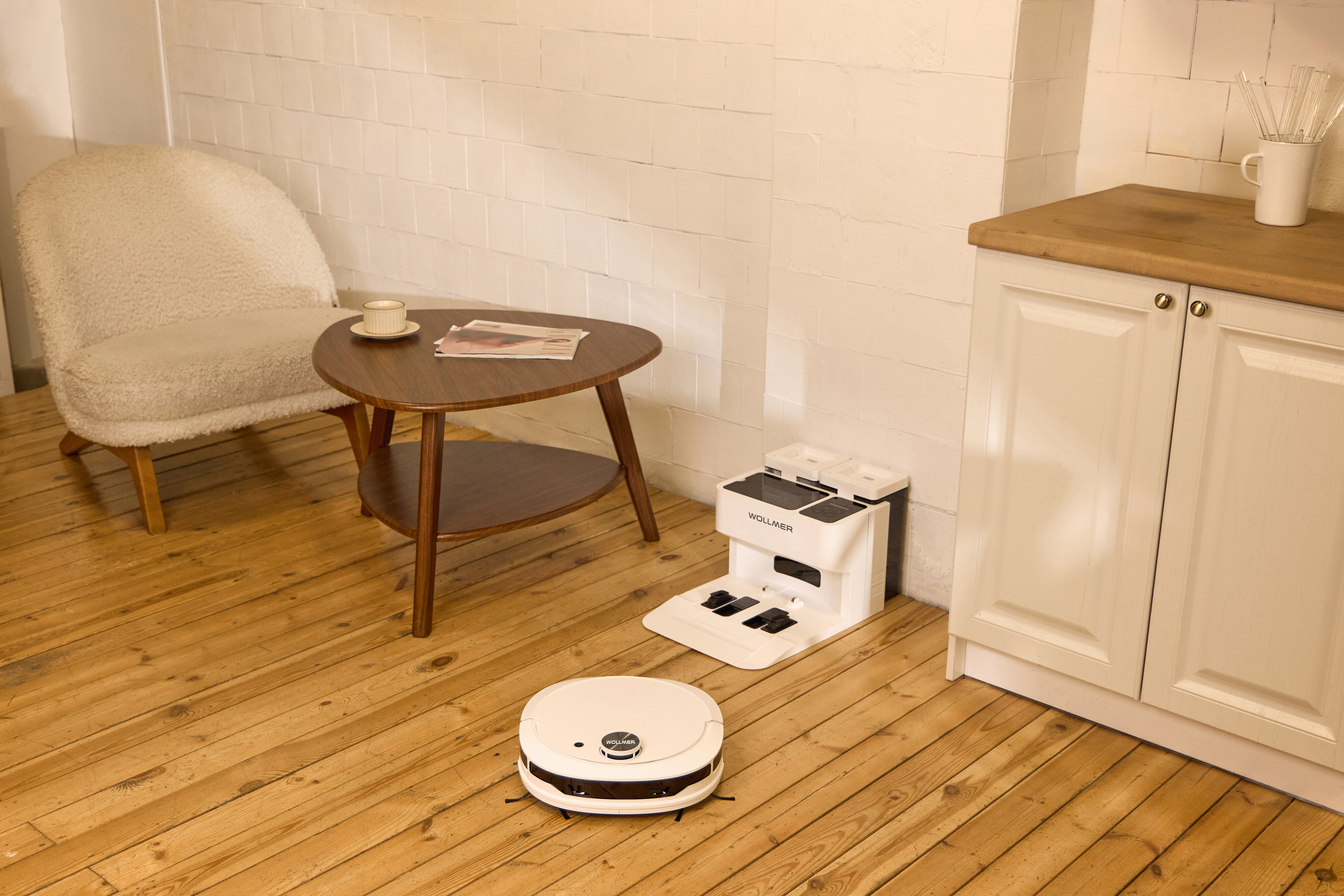 Робот пылесос с лидаром Wollmer F700 Luna в комплекте со станцией влажной самоочистки