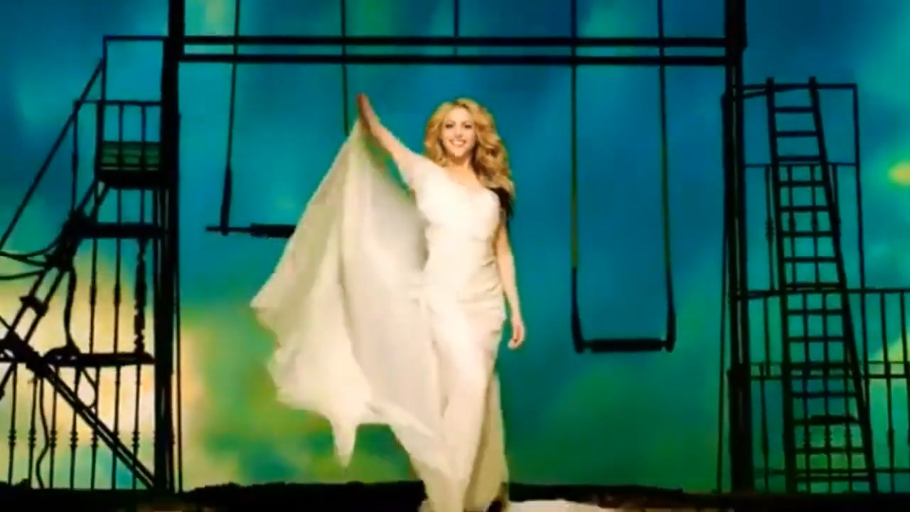 https://e.radikal.host/2024/12/06/Shakira---Oral-B-Commercial.mp4_snapshot_00.22.84317ca221c6a55c491.jpg