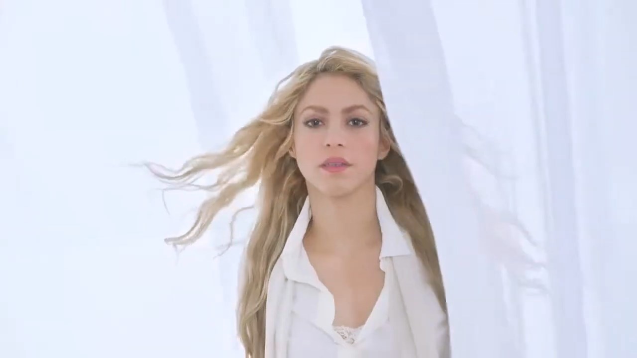 https://e.radikal.host/2024/12/07/Shakira---Oral-B-3D-White-strips-2014.mp4_snapshot_00.04.545.jpg