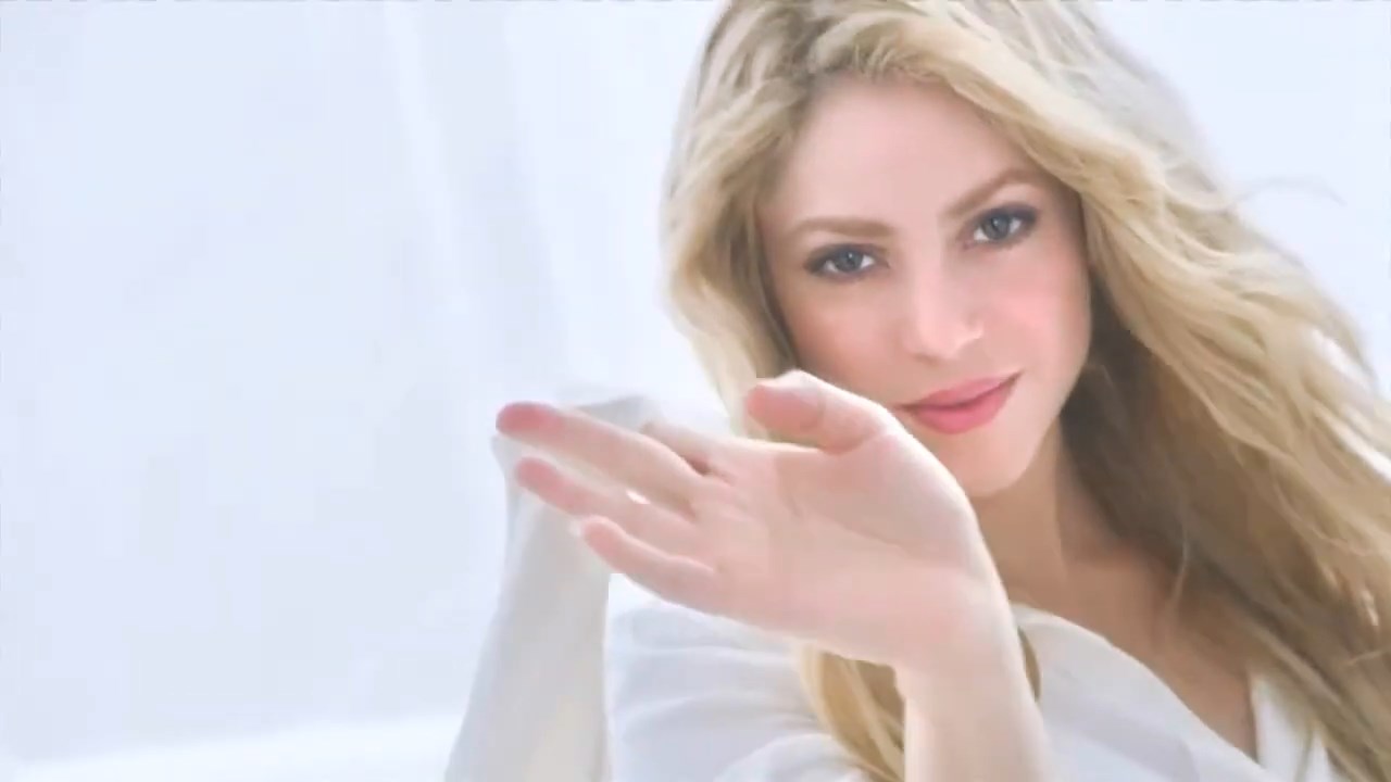 https://e.radikal.host/2024/12/07/Shakira---Oral-B-3D-White-strips-2014.mp4_snapshot_00.08.379.jpg