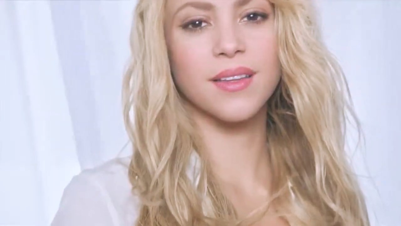 https://e.radikal.host/2024/12/07/Shakira---Oral-B-3D-White-strips-2014.mp4_snapshot_00.14.037.jpg