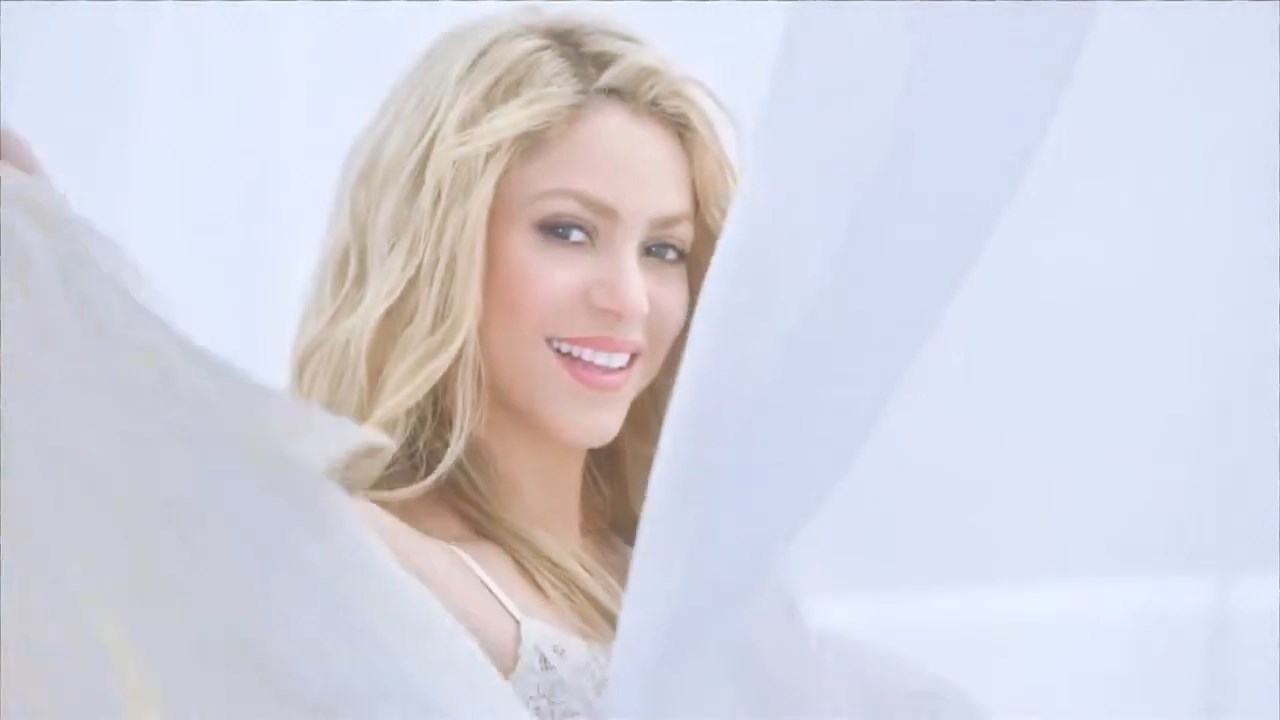 https://e.radikal.host/2024/12/07/Shakira---Oral-B-3D-White-strips-2014.mp4_snapshot_00.21.517.jpg