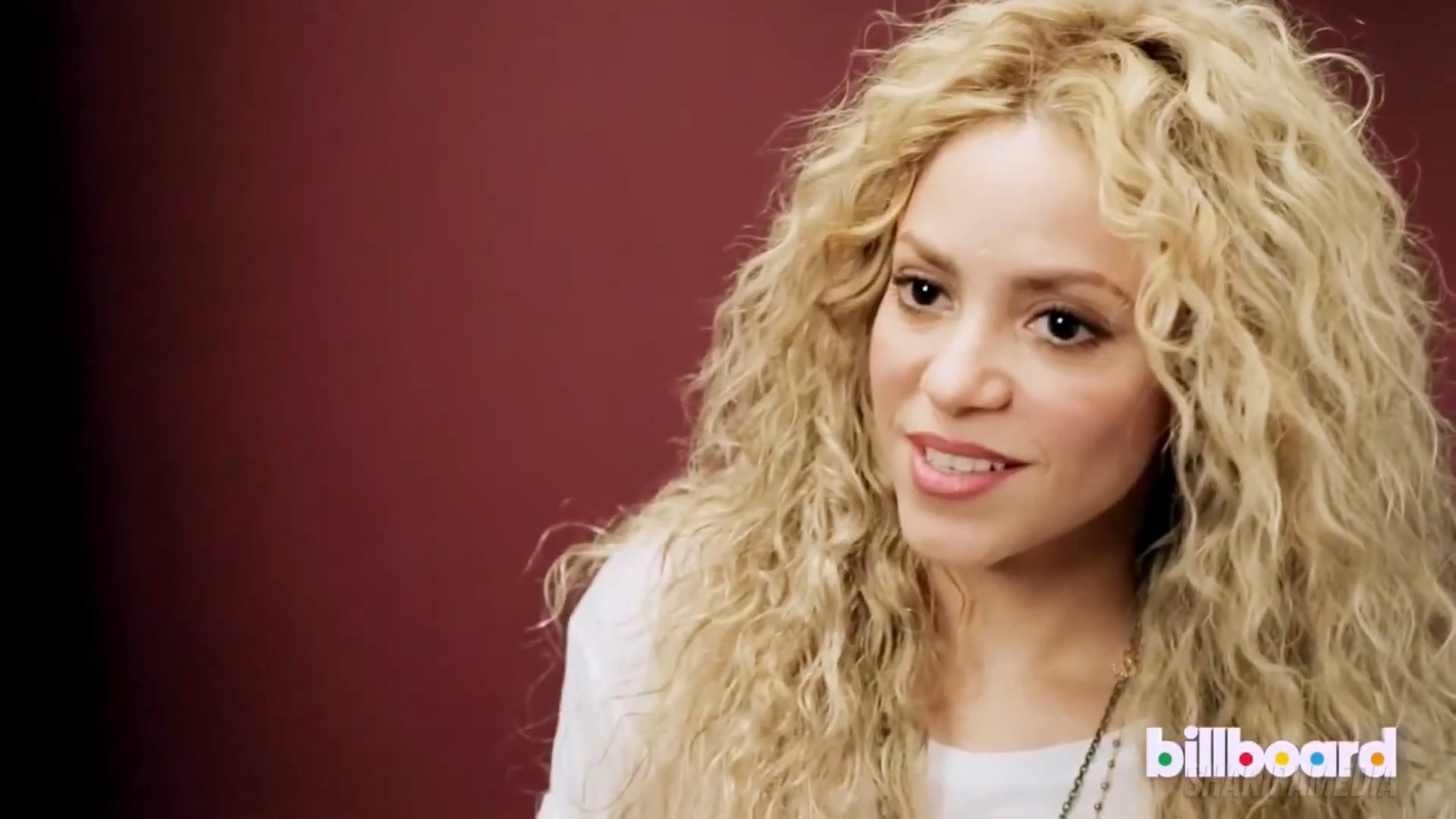 https://e.radikal.host/2024/12/09/Shakira-_-2014-_-Behind-The-Scenes---Billboard-Photo-Shoot-Shakiras-Return.mp4_snapshot_01.16.704.jpg