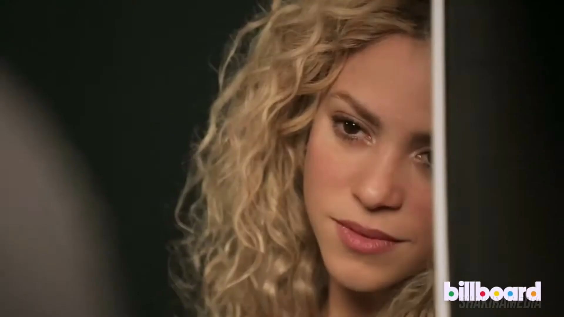 https://e.radikal.host/2024/12/09/Shakira-_-2014-_-Behind-The-Scenes---Billboard-Photo-Shoot-Shakiras-Return.mp4_snapshot_01.30.213.jpg