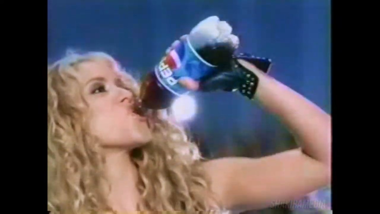 https://e.radikal.host/2024/12/10/Shakira-Commercial-_-2001-_-Pepsi-Machine-English.mp4_snapshot_00.25.744.jpg