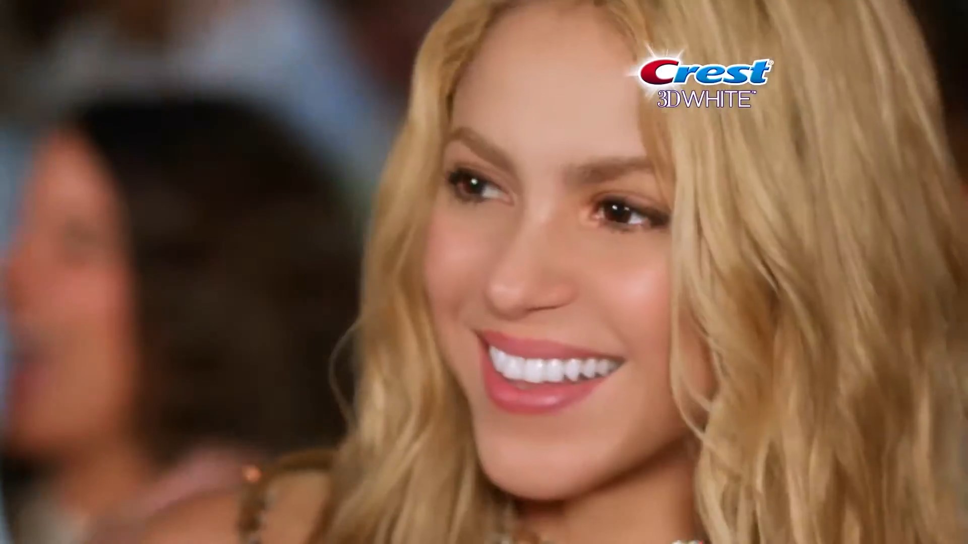 https://e.radikal.host/2024/12/11/Shakira---Comercial-Oral-B-Crest-3D-White-II.mp4_snapshot_00.09.652.jpg