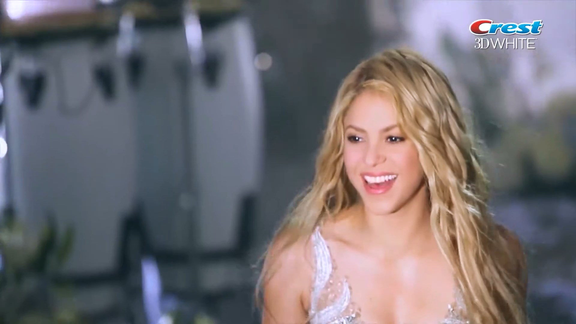 https://e.radikal.host/2024/12/11/Shakira---Comercial-Oral-B-El-Poder-De-La-Sonrisa.mp4_snapshot_00.13.914.jpg