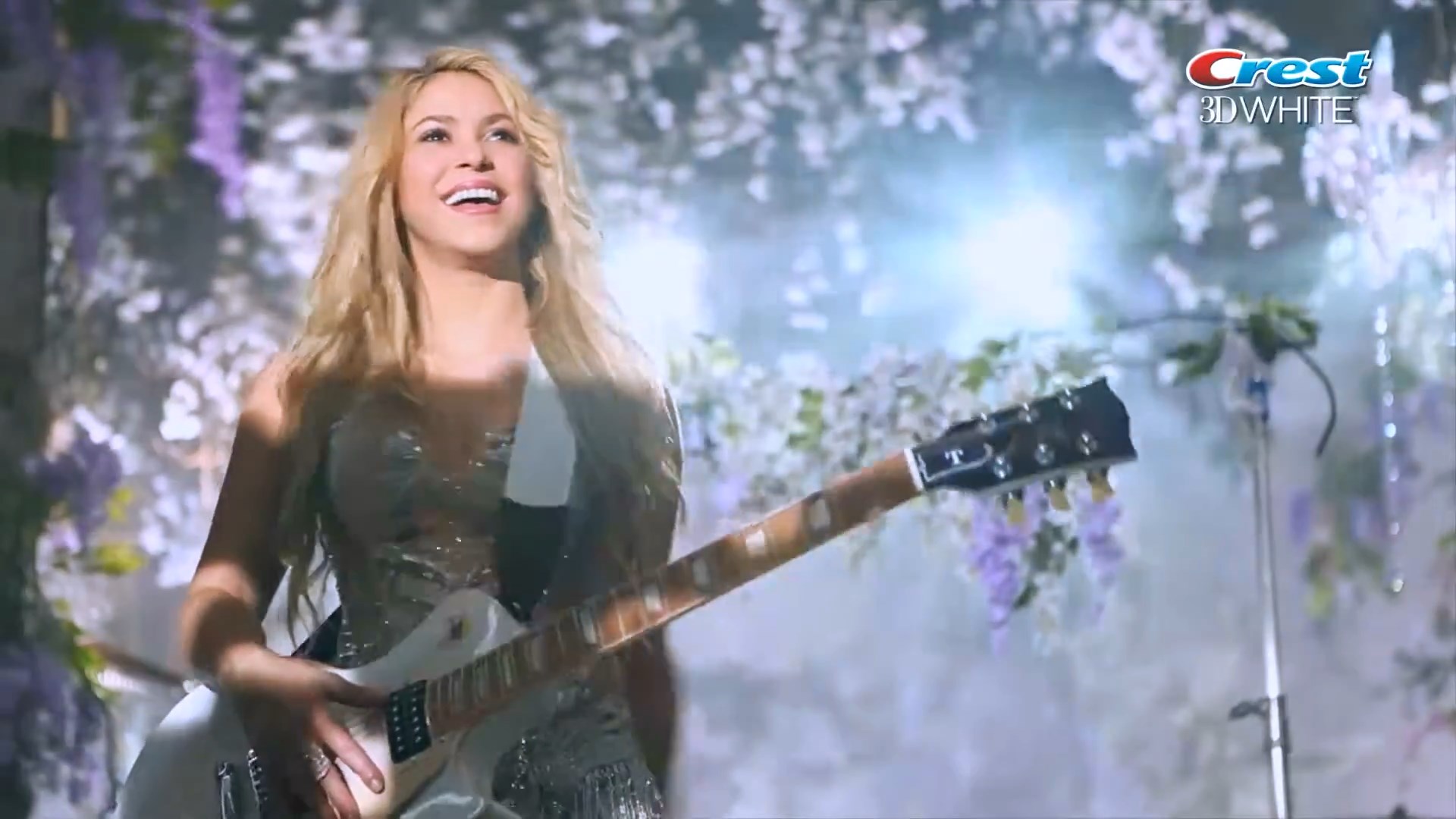 https://e.radikal.host/2024/12/11/Shakira---Comercial-Oral-B-El-Poder-De-La-Sonrisa.mp4_snapshot_00.30.903.jpg