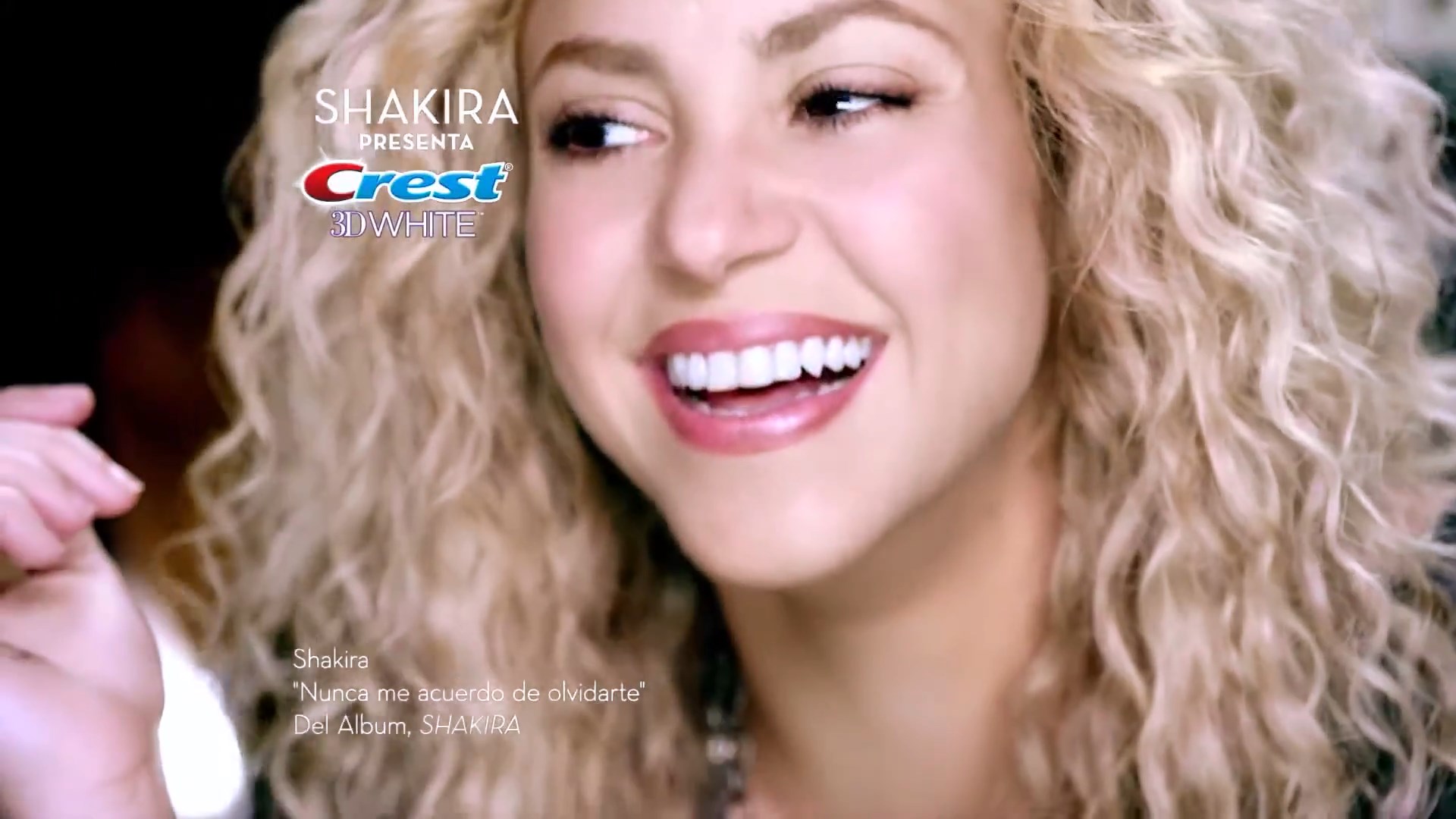 https://e.radikal.host/2024/12/14/Shakira---Comercial-Oral-B-Crest-3D-White-I.mp4_snapshot_00.00.982.jpg