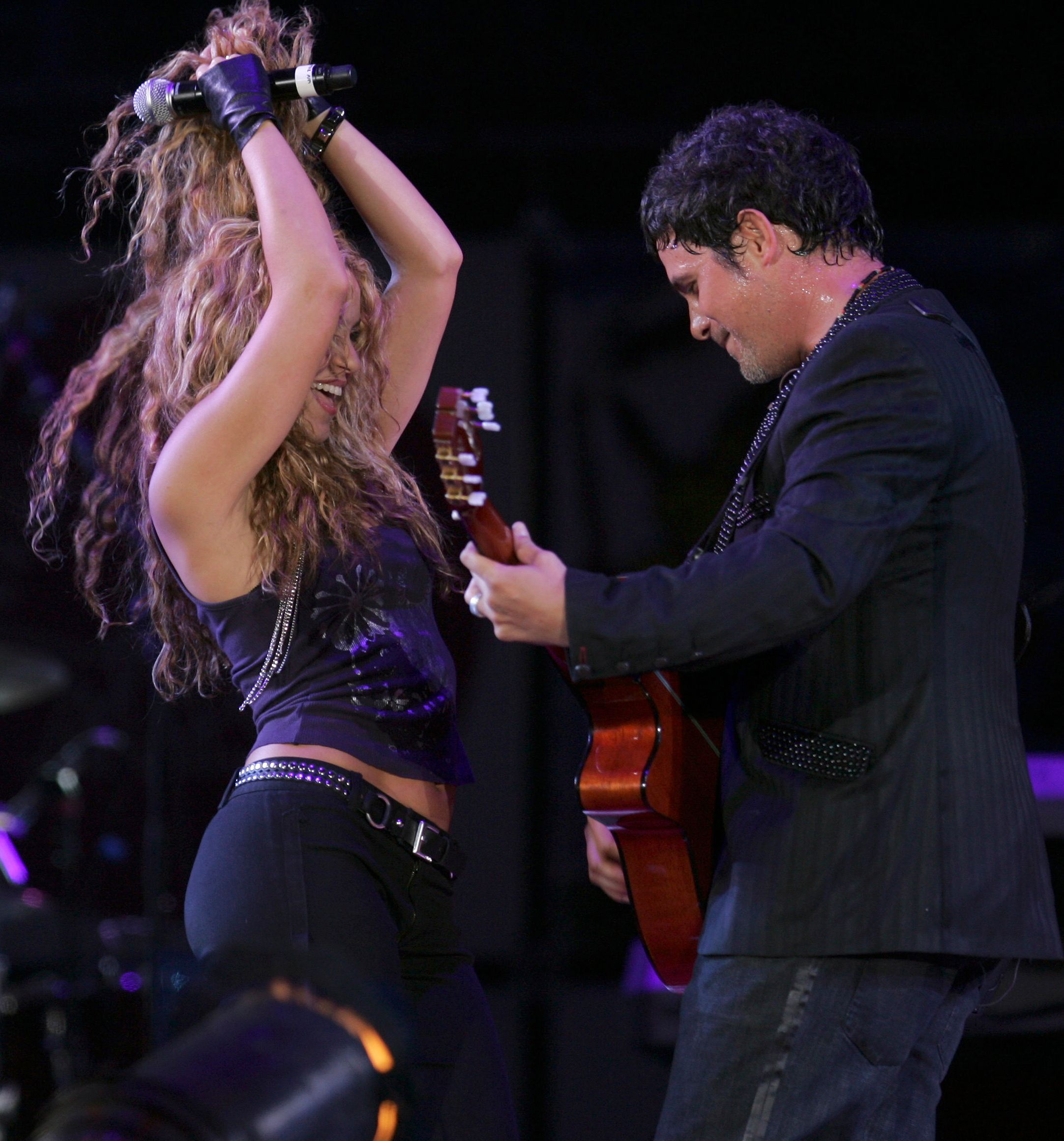 https://e.radikal.host/2024/12/20/alejandro-sanz-shakira-reencuentro-miami-1534692960.jpg