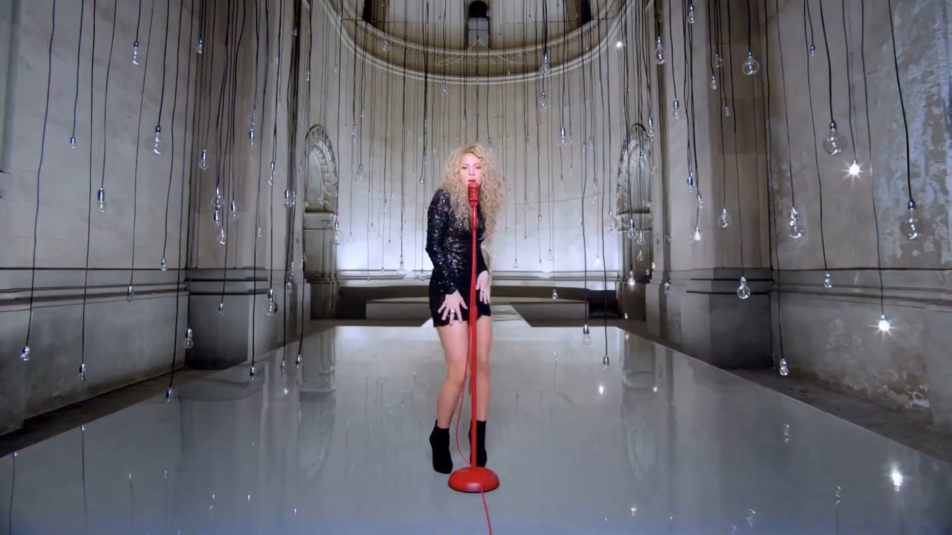 https://e.radikal.host/2024/12/25/Shakira-Commercial-_-2014-_-Target-SHAKIRA.-Empire.mp4_snapshot_00.00.448.jpg