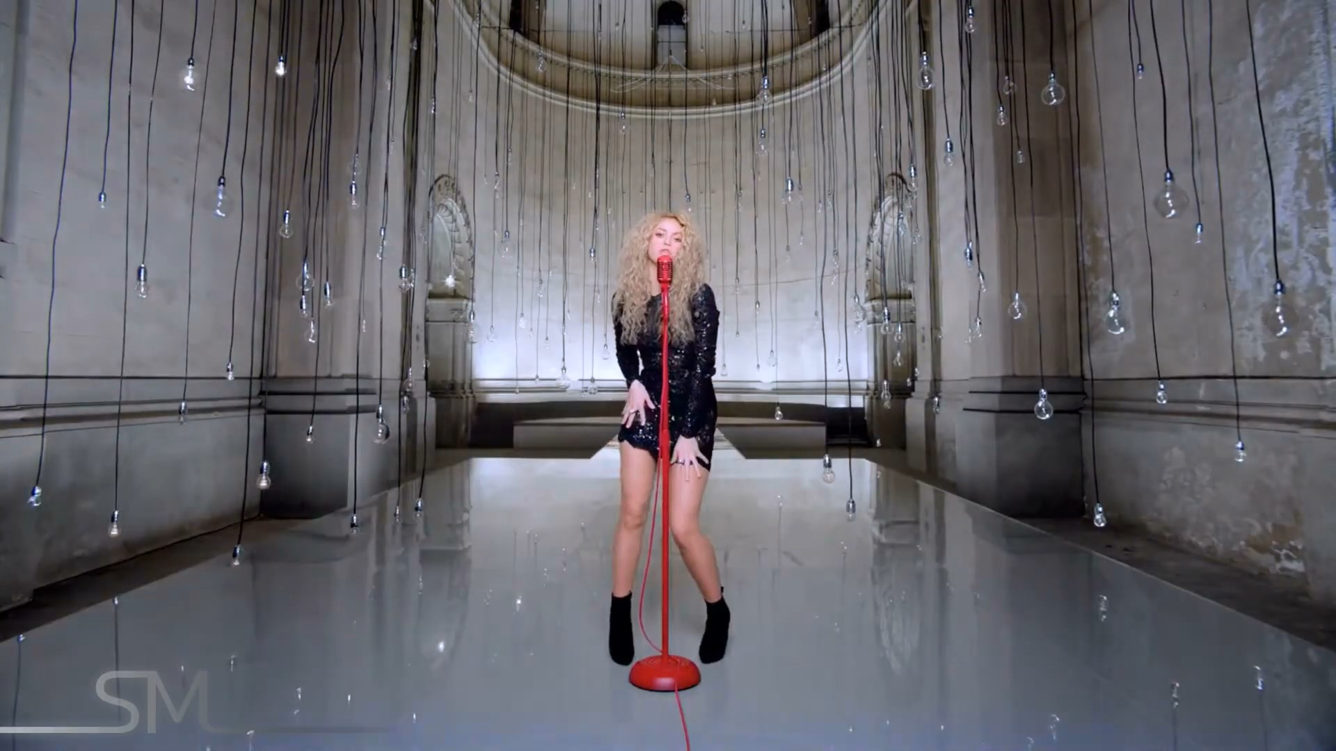 https://e.radikal.host/2024/12/25/Shakira-Commercial-_-2014-_-Target-SHAKIRA.-Empire.mp4_snapshot_00.02.325.jpg