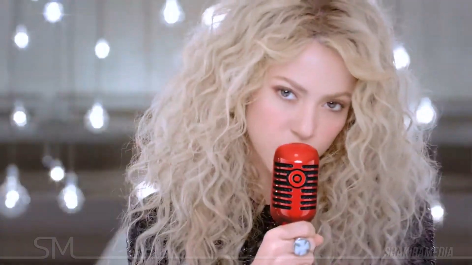 https://e.radikal.host/2024/12/25/Shakira-Commercial-_-2014-_-Target-SHAKIRA.-Empire.mp4_snapshot_00.22.281.jpg