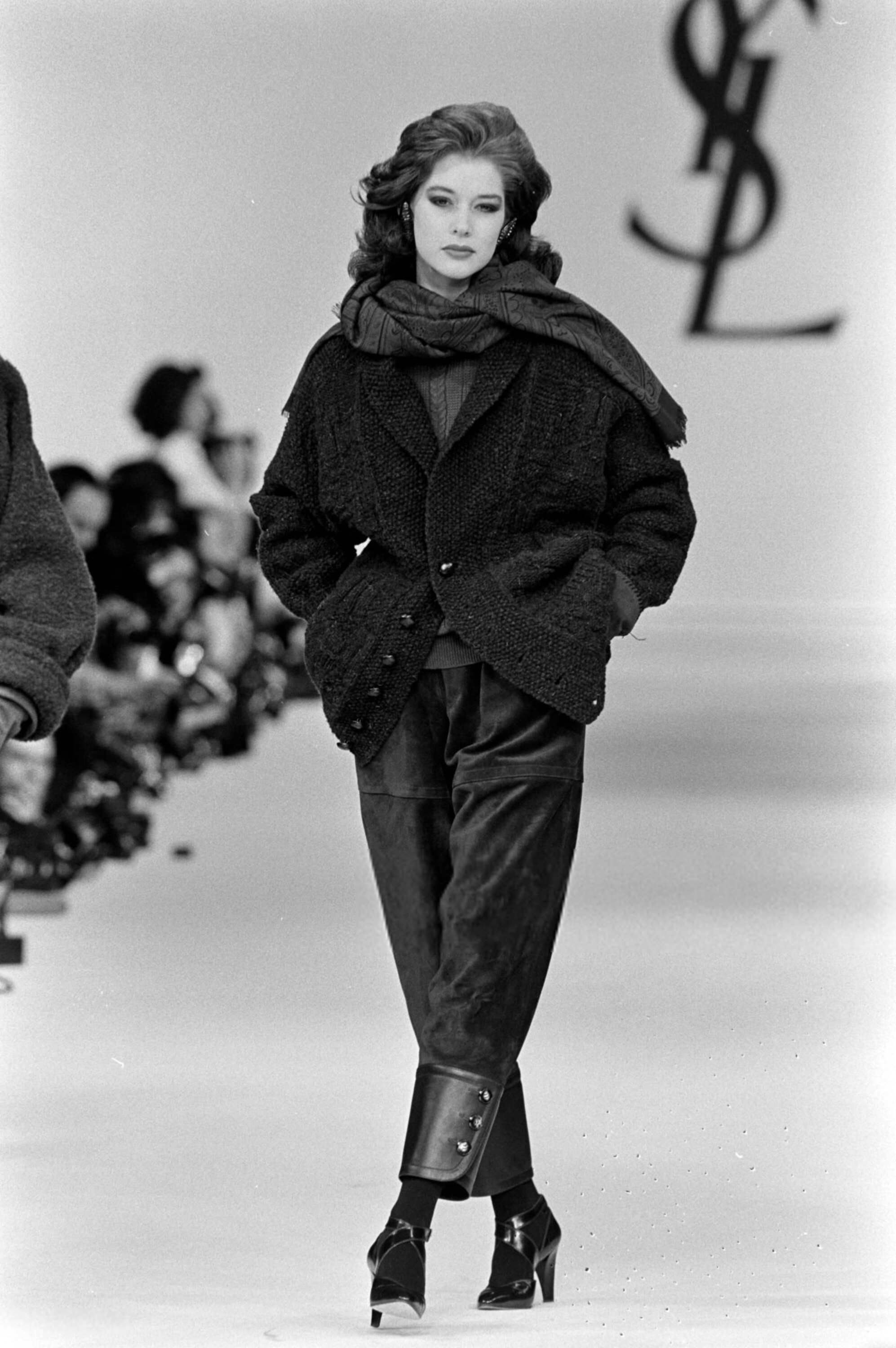 https://e.radikal.host/2025/03/03/Rochelle_Redfield_Yves_Saint_Laurent_FW1985_10.jpg.3ea02afb952ef9fb134988557d24ee00.jpg