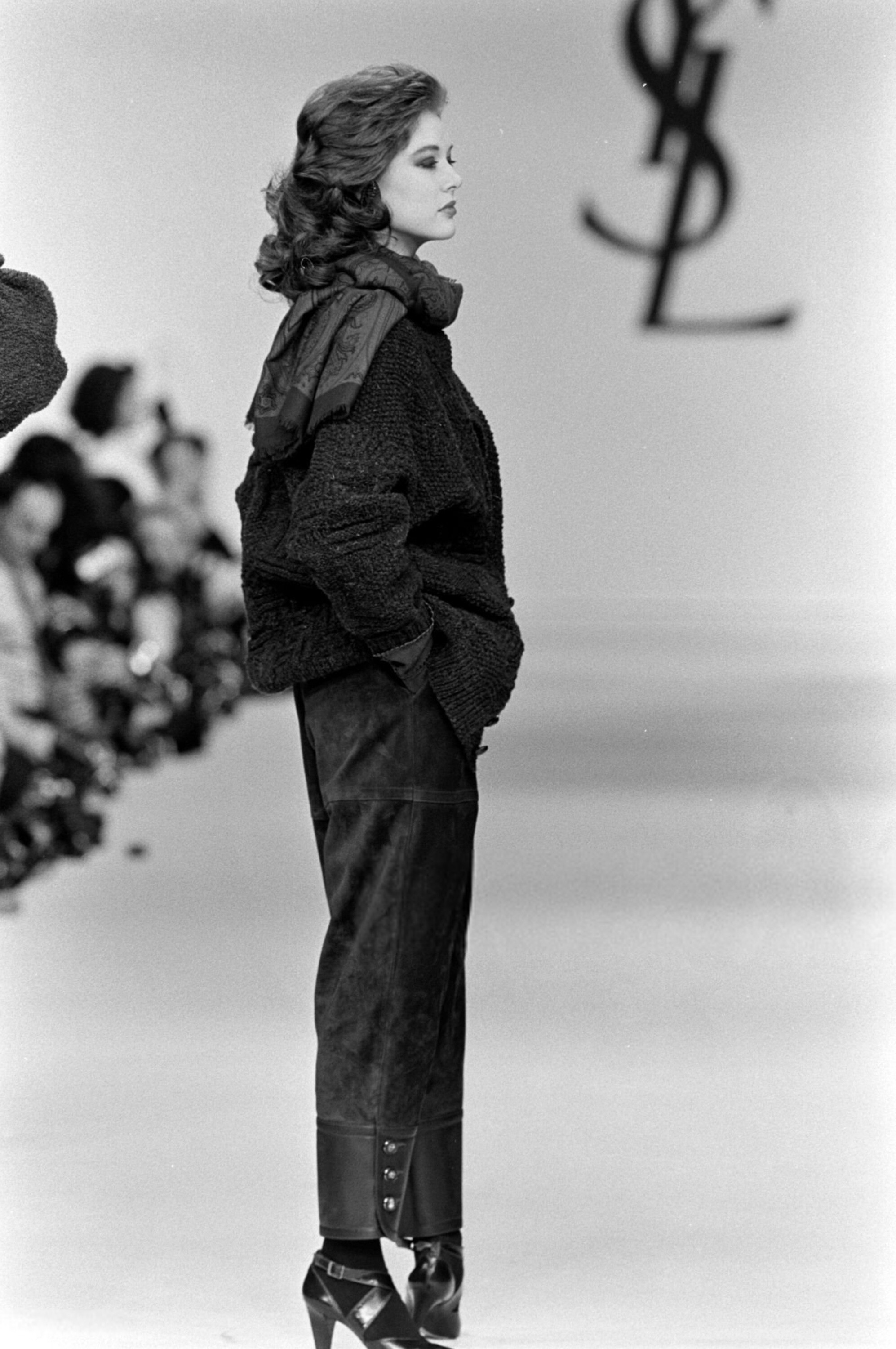 https://e.radikal.host/2025/03/03/Rochelle_Redfield_Yves_Saint_Laurent_FW1985_12.jpg.e7fd679e07880d2e2524e8eec885e373.jpg