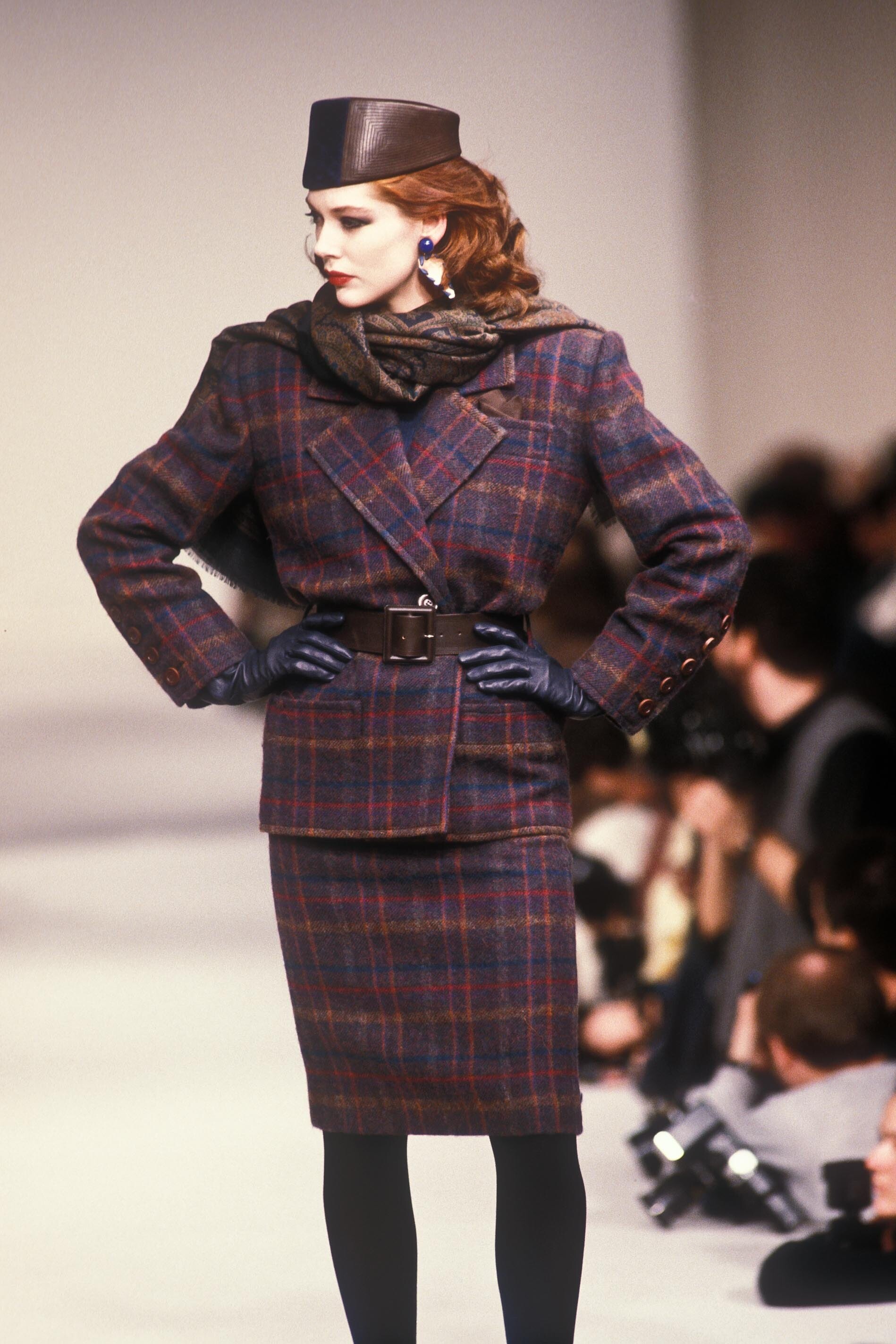 https://e.radikal.host/2025/03/03/Rochelle_Redfield_Yves_Saint_Laurent_FW1985_13.jpg.dfd11301c7915ae28b37258d5dc84485.jpg