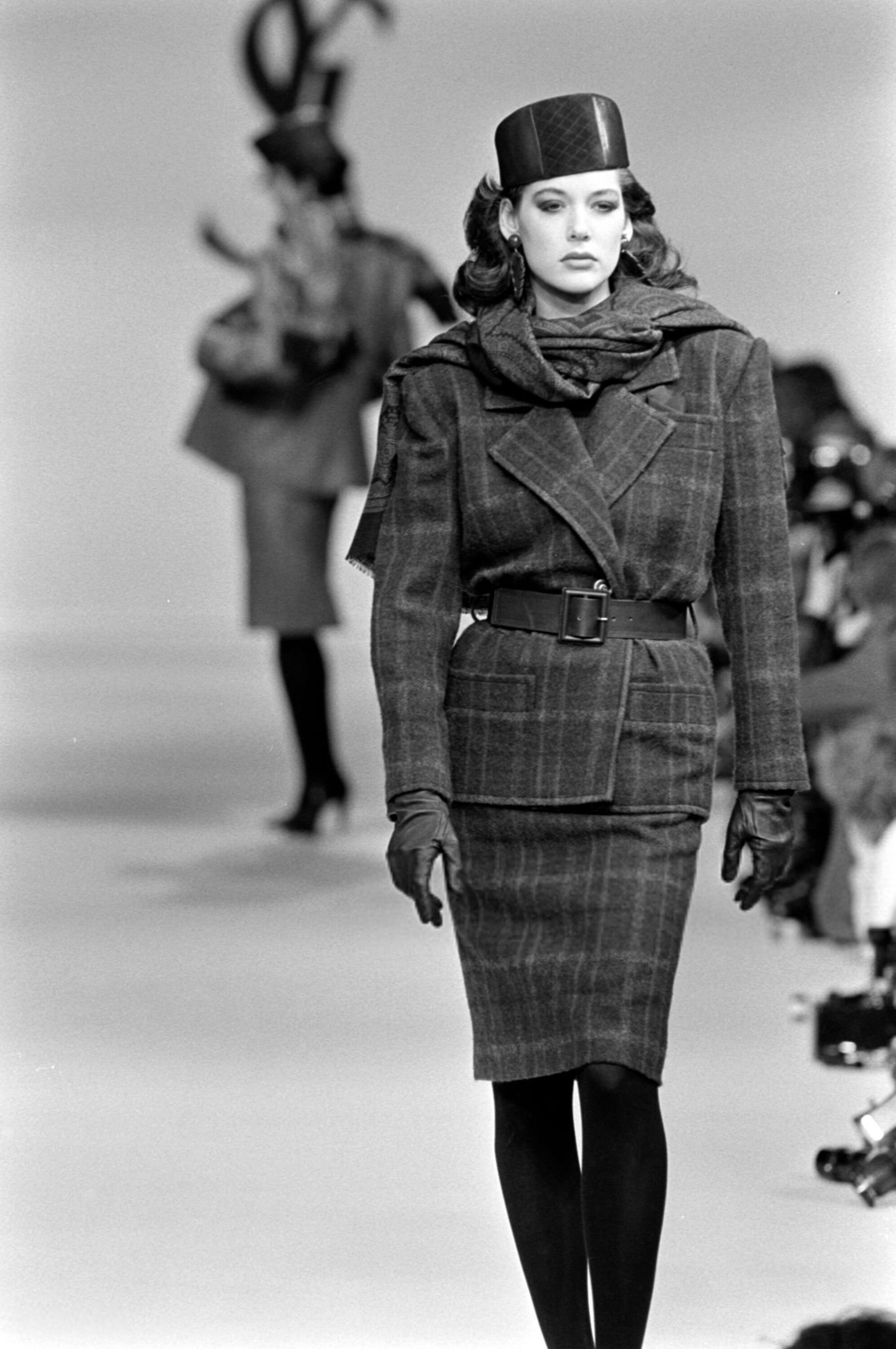 https://e.radikal.host/2025/03/03/Rochelle_Redfield_Yves_Saint_Laurent_FW1985_14.jpg.e42ab20ee58e9373363418b1845c53ed.jpg