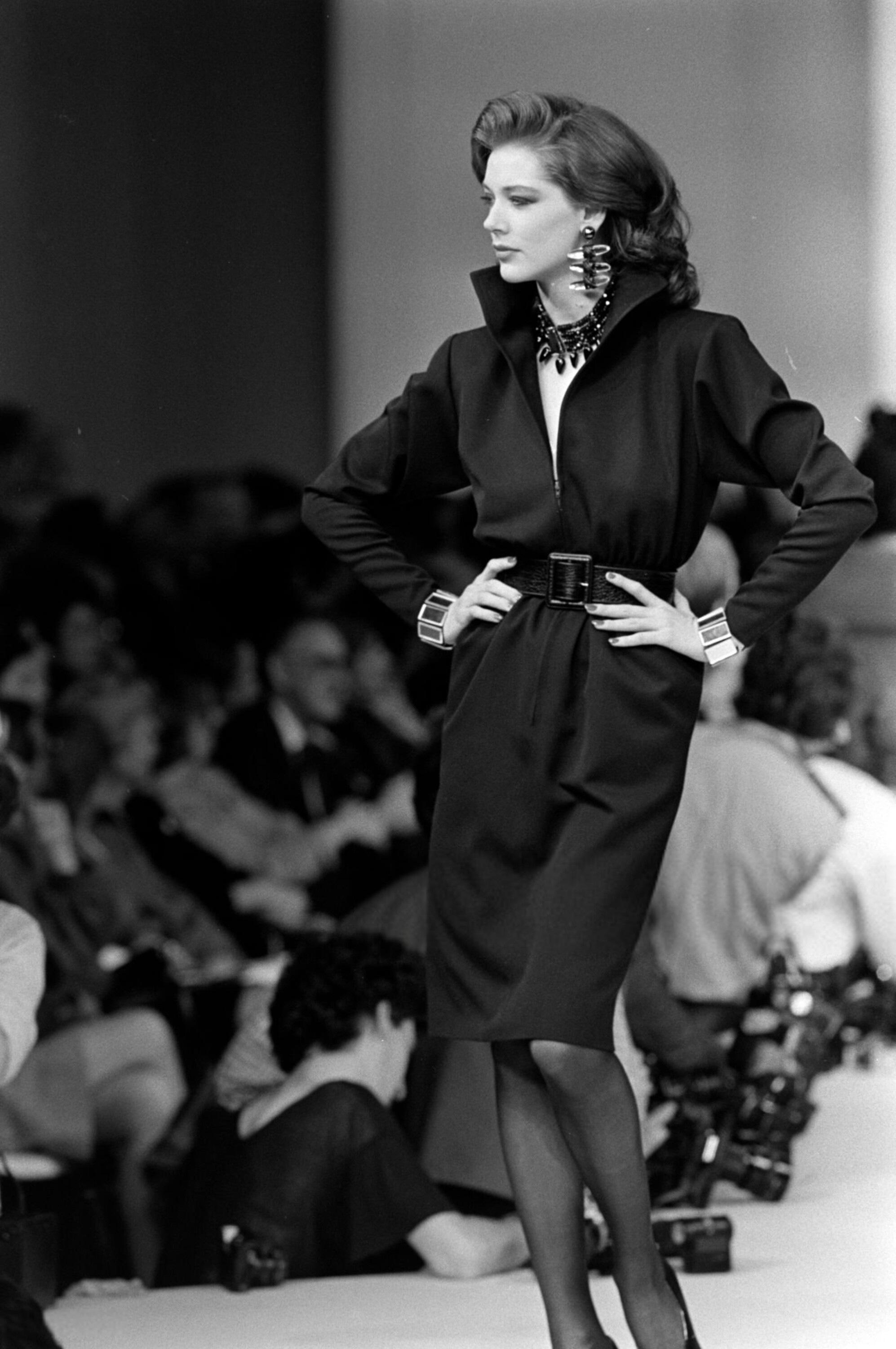 https://e.radikal.host/2025/03/03/Rochelle_Redfield_Yves_Saint_Laurent_FW1985_20.jpg.635e64843988af25be4bcae7b2571652.jpg