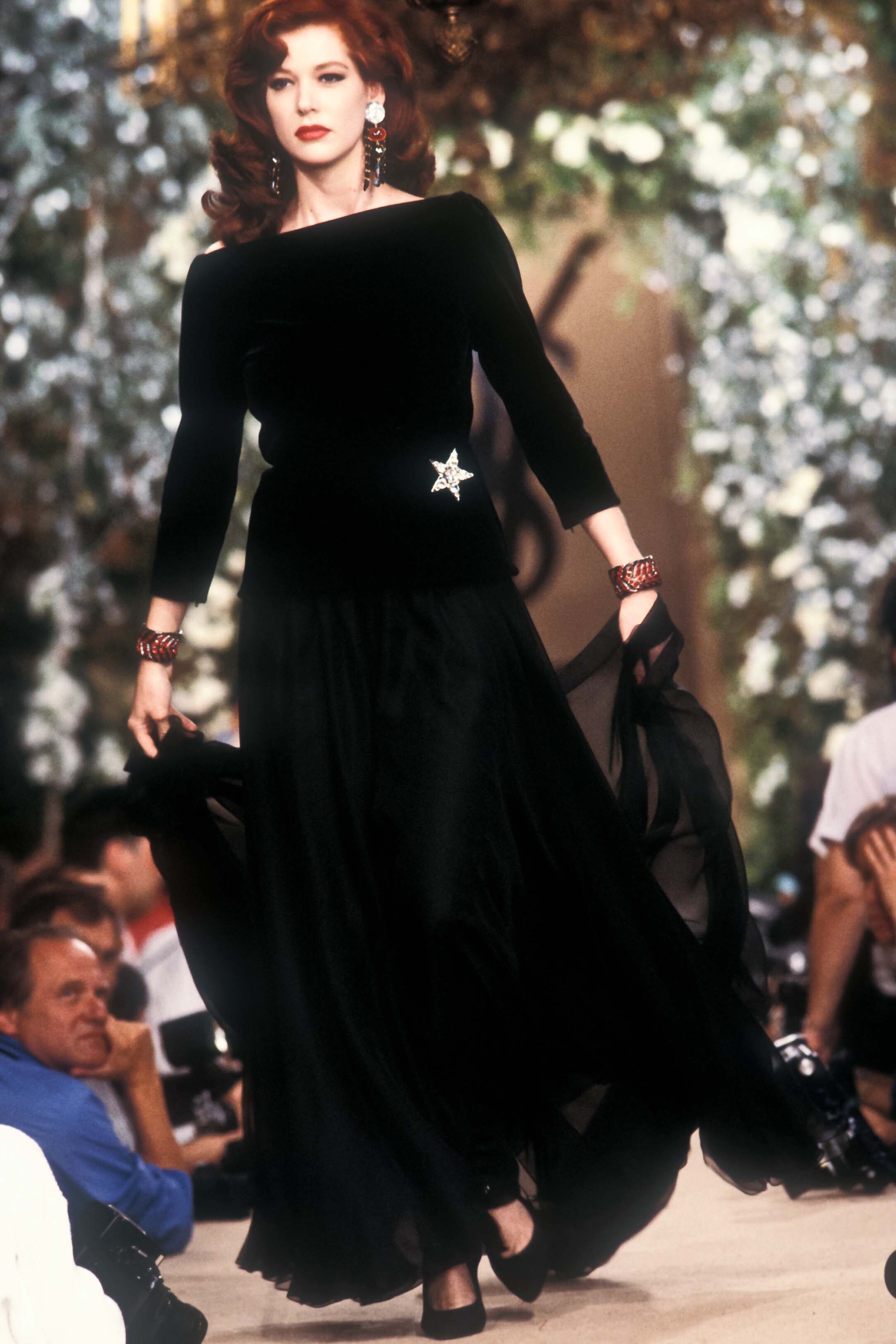 https://e.radikal.host/2025/03/03/Rochelle_Redfield_Yves_Saint_Laurent_FW1985_Couture_22.jpg.40e782a1a2b23582297f1f82024a2d35.jpg