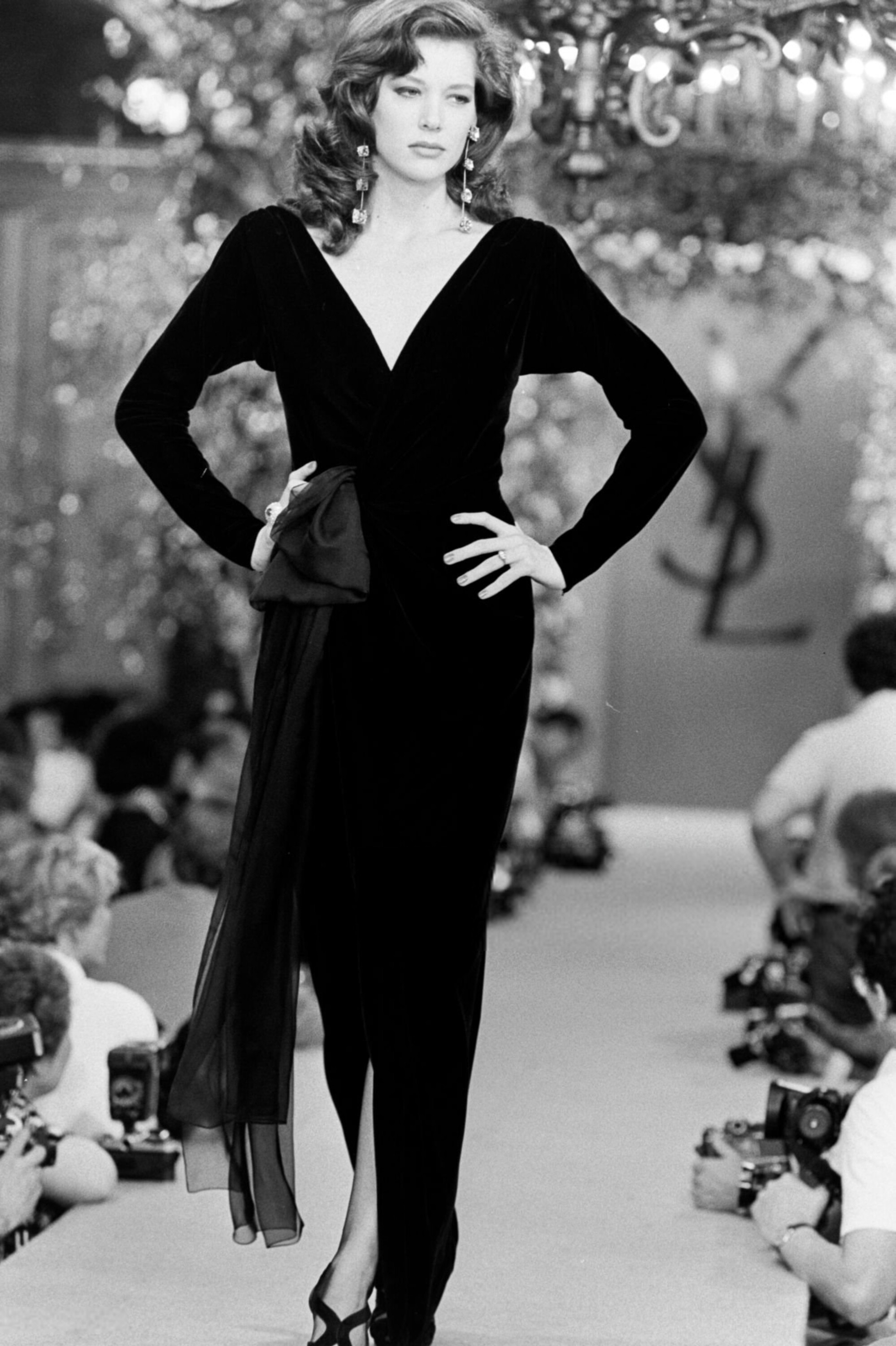 https://e.radikal.host/2025/03/03/Rochelle_Redfield_Yves_Saint_Laurent_FW1985_Couture_23.jpg.cf40599c3ab317b8fd042ad416ef56a4.jpg