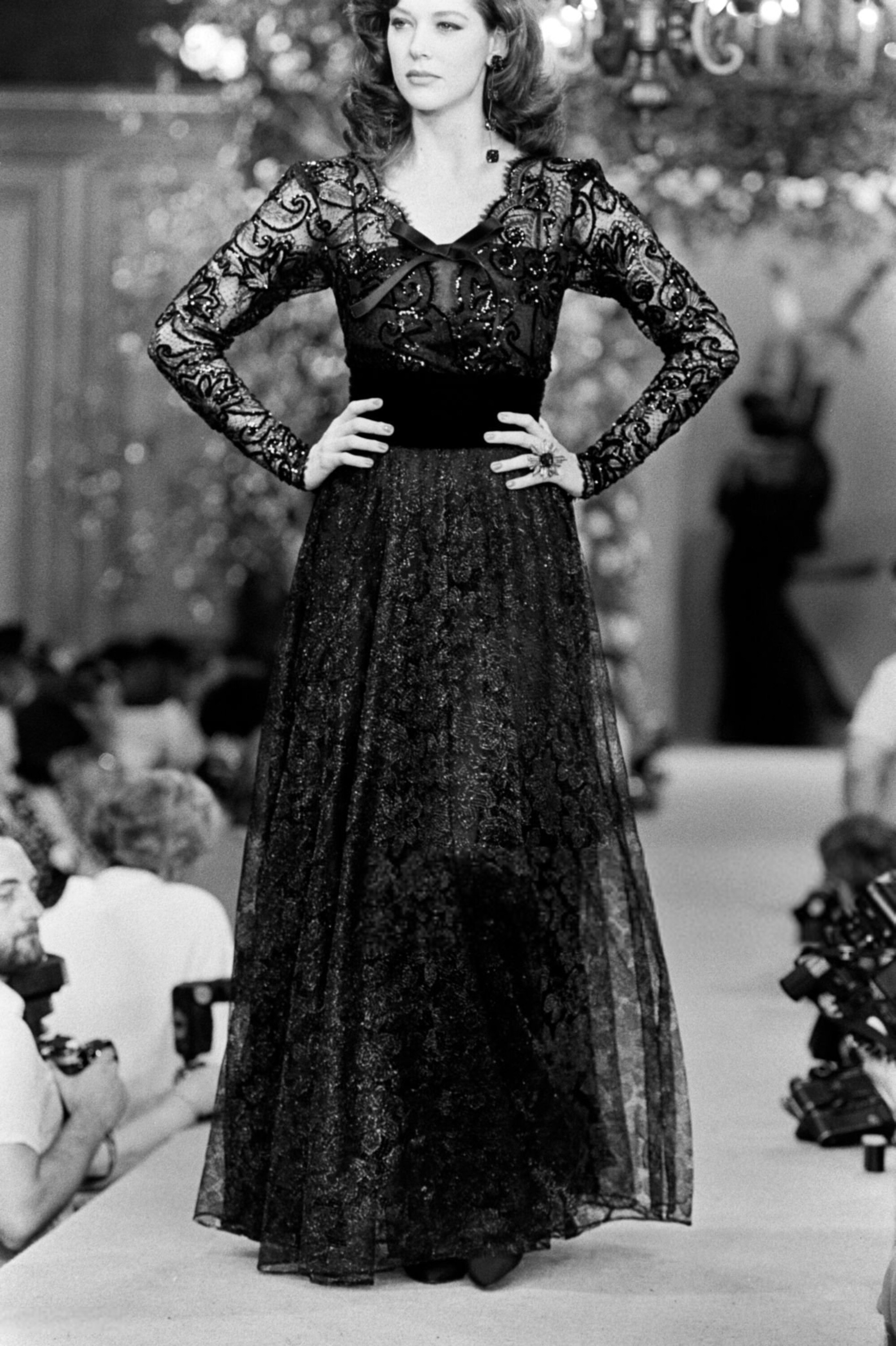 https://e.radikal.host/2025/03/03/Rochelle_Redfield_Yves_Saint_Laurent_FW1985_Couture_30.jpg.76da75fb641b10bbf4d14e3d591ae230.jpg