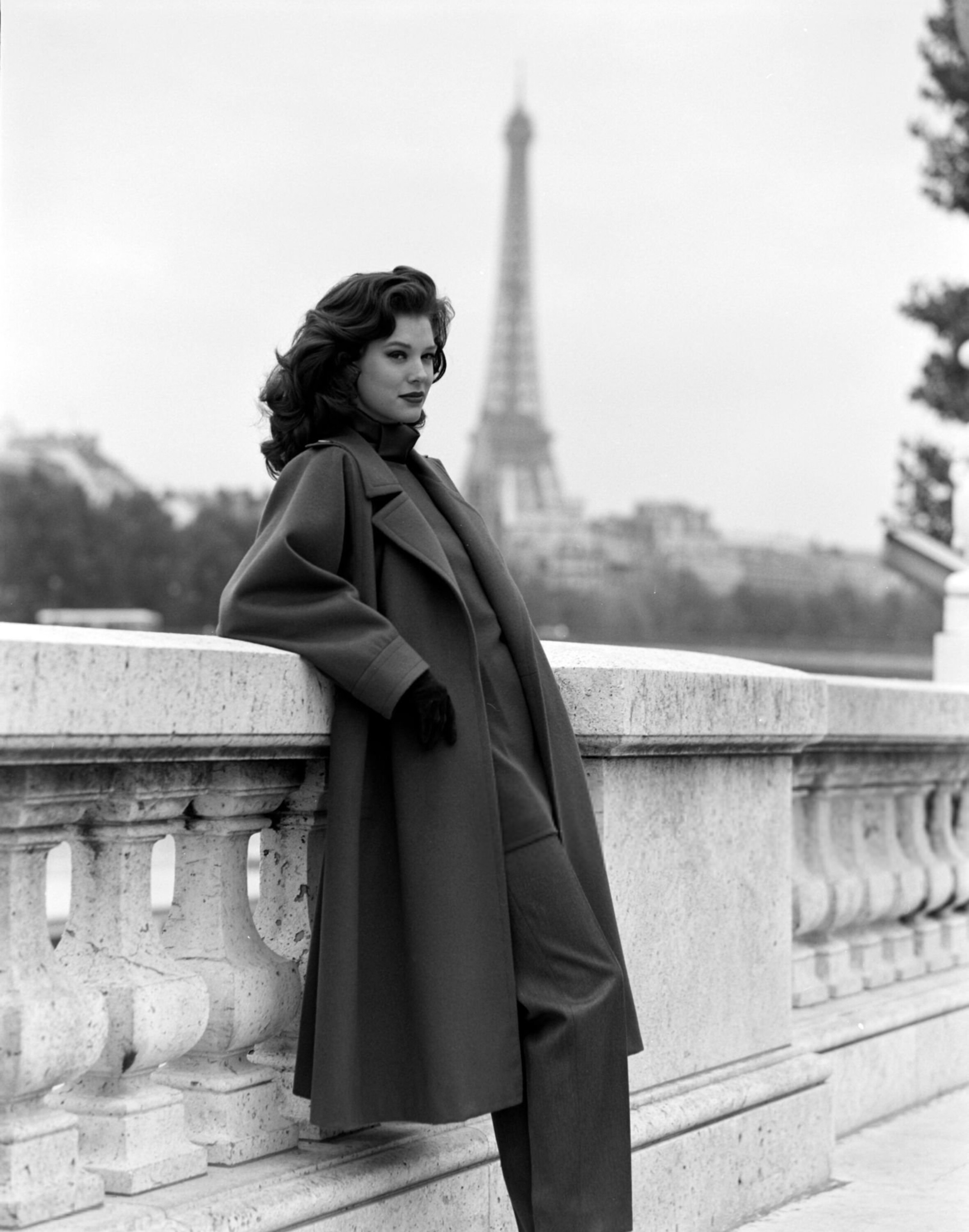 https://e.radikal.host/2025/03/03/Rochelle_Redfield_Yves_Saint_Laurent_FW1985_Couture_Advance_16.jpg.f2994baca929636027655e252b1a6f9f.jpg