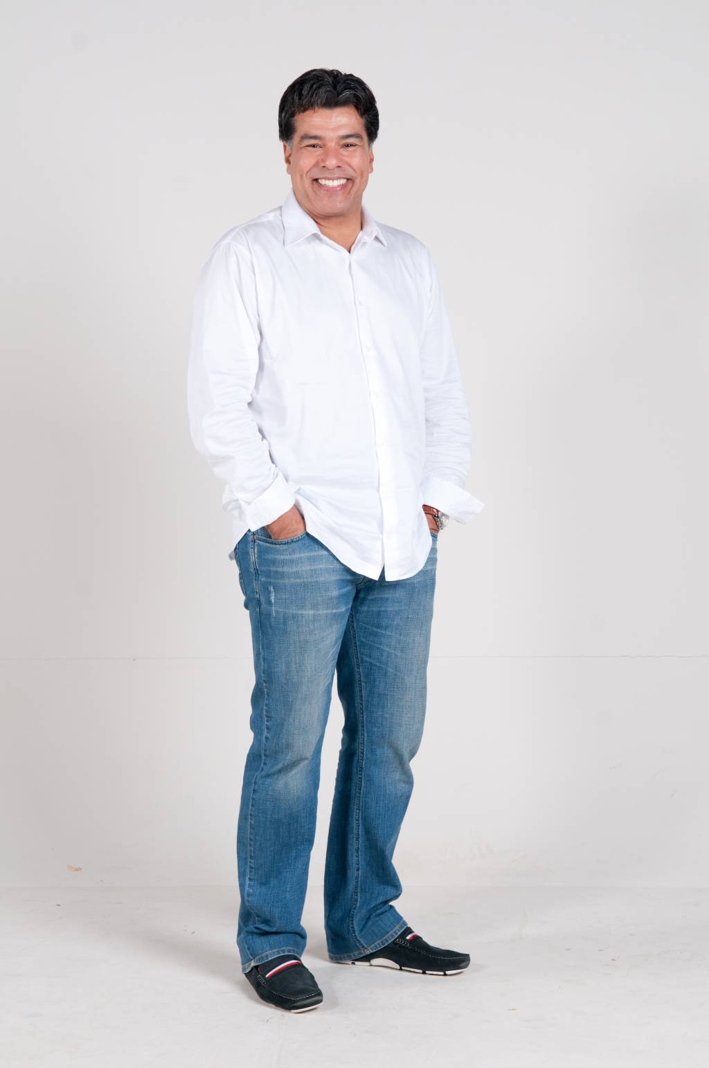 https://e.radikal.host/2025/04/04/10001_mauricio-mattar.jpg