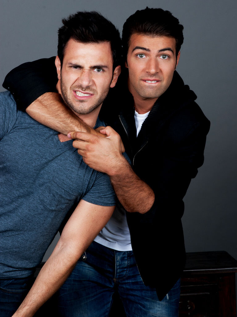 https://e.radikal.host/2025/04/04/Jencarlos-Canela-Carlos-Ferro-11.jpg