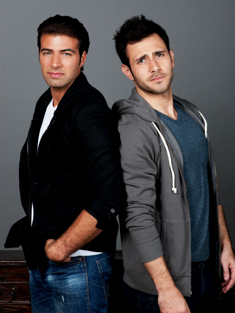 https://e.radikal.host/2025/04/04/Jencarlos-Canela-Carlos-Ferro-20.jpg