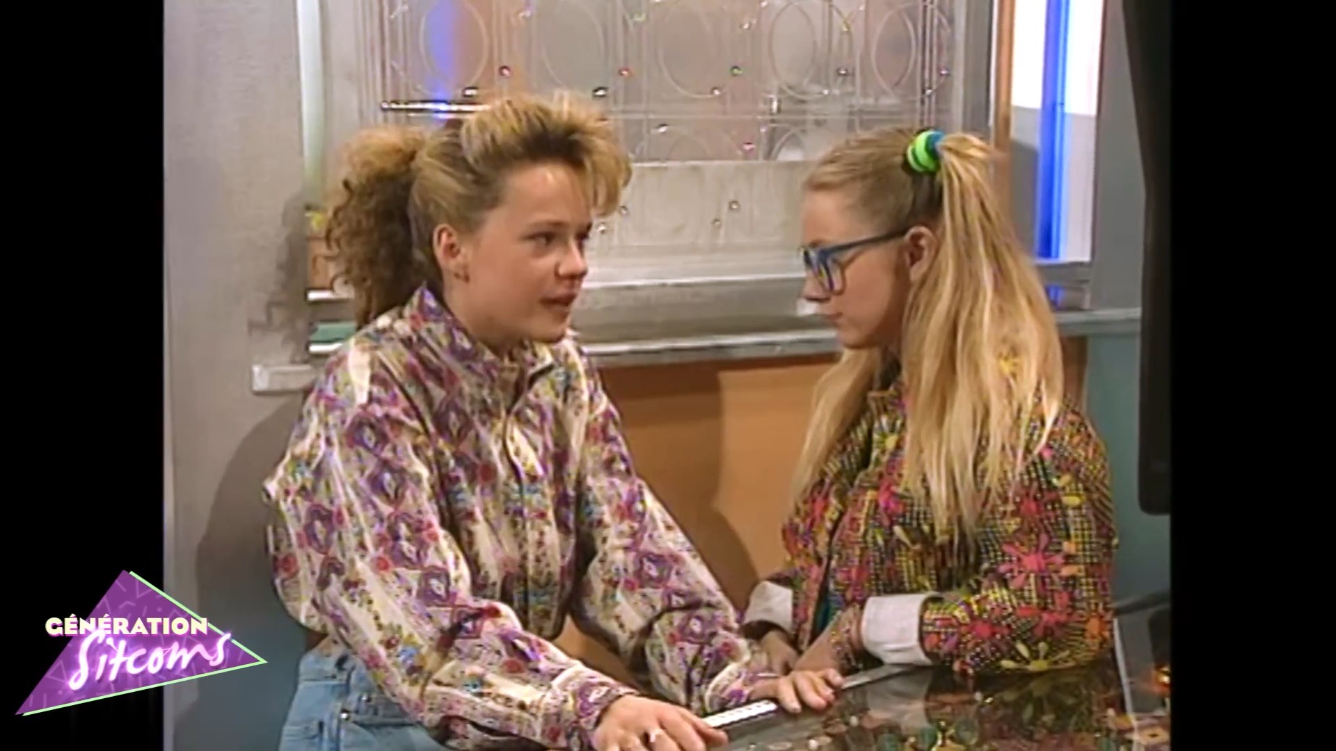 https://e.radikal.host/2025/04/04/PREMIERS-BAISERS-_-Le-vrai-baiser-_-EPISODE-1.mp4_snapshot_06.26.947.jpg