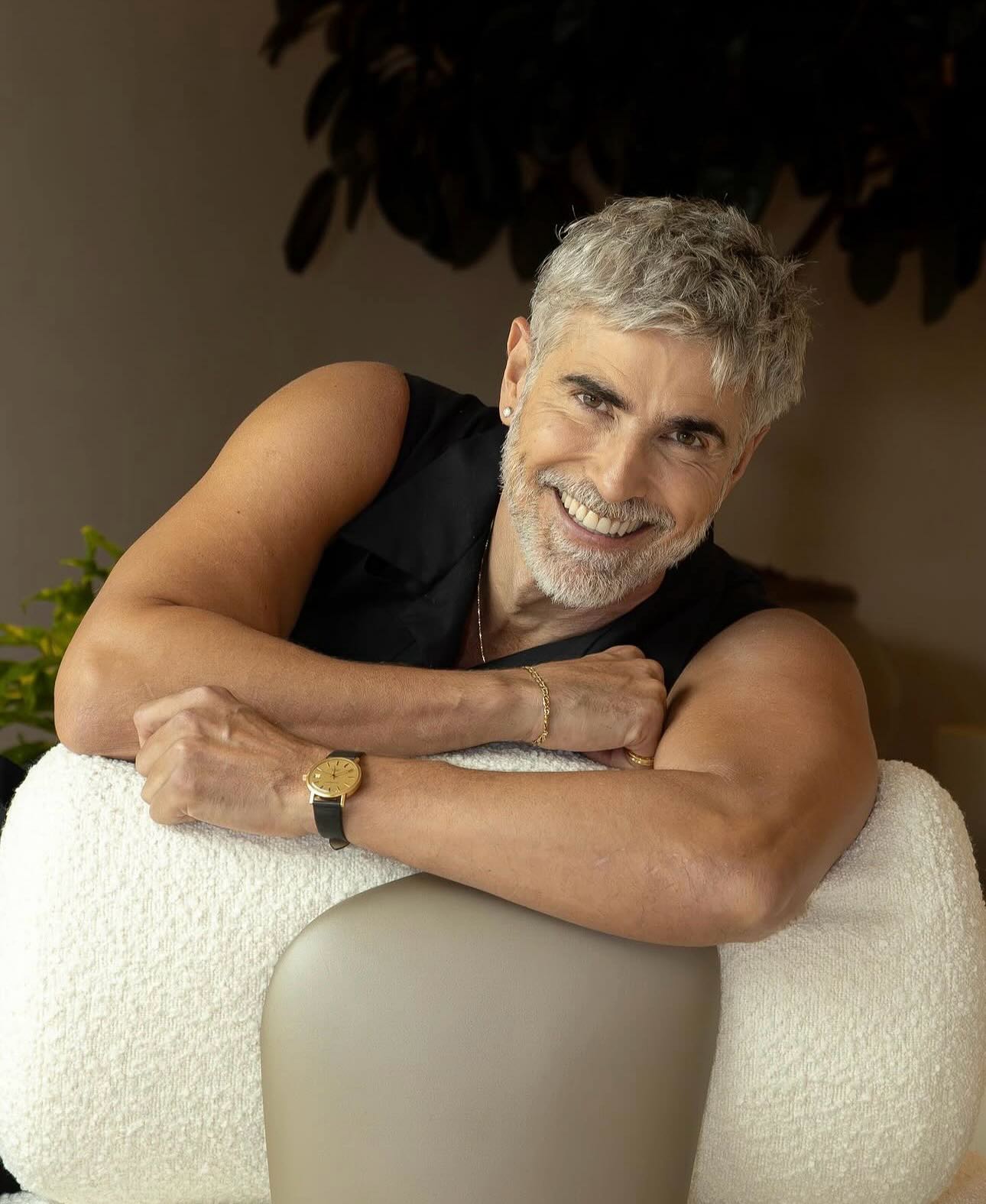 https://e.radikal.host/2025/04/04/reynaldogianecchini_1743662219701.jpg