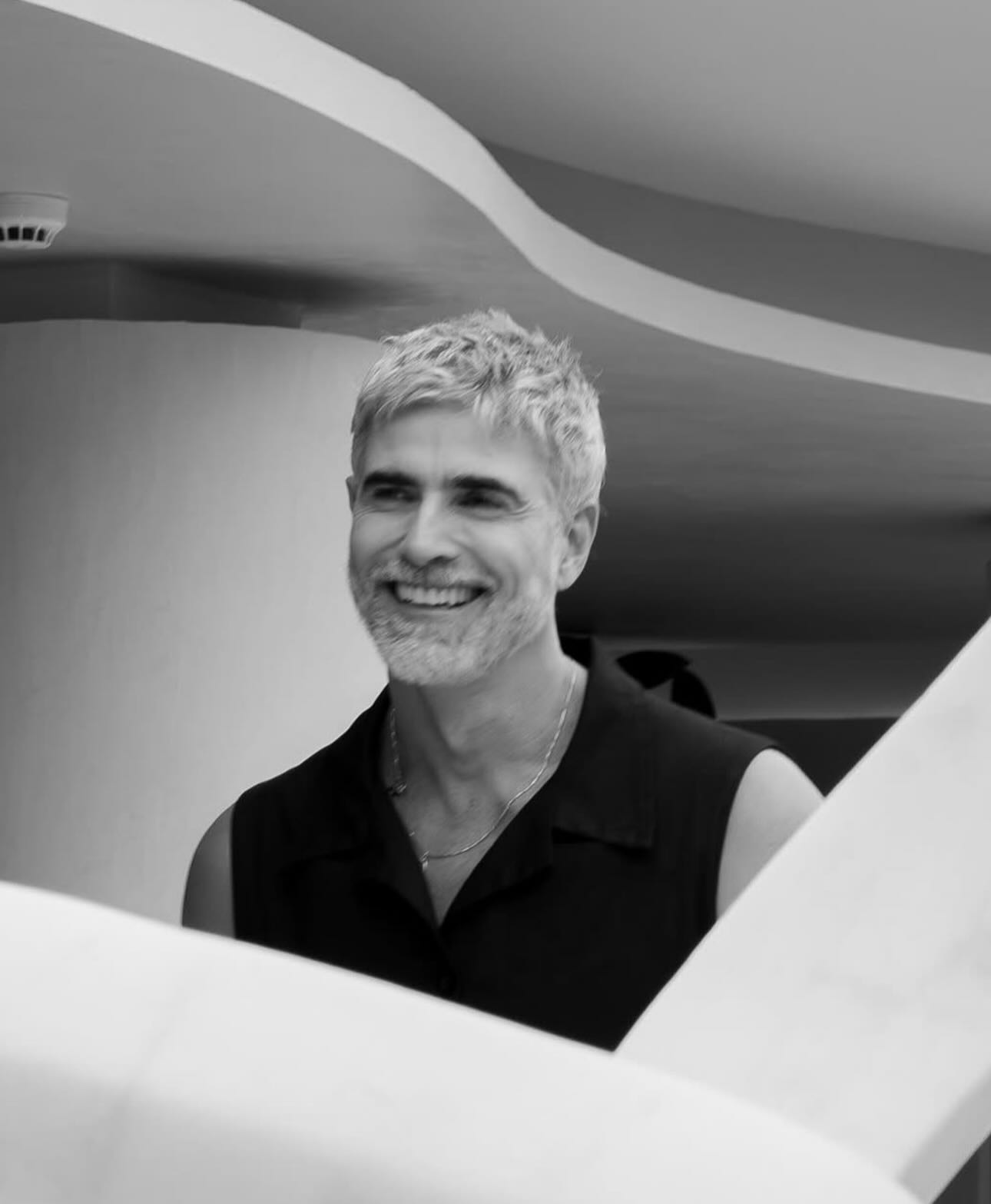 https://e.radikal.host/2025/04/04/reynaldogianecchini_1743662221744.jpg