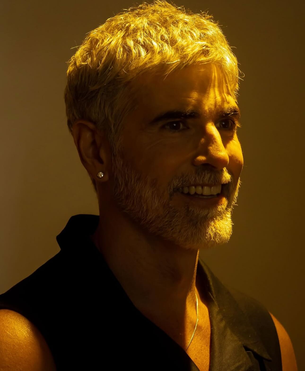 https://e.radikal.host/2025/04/04/reynaldogianecchini_1743662223902.jpg