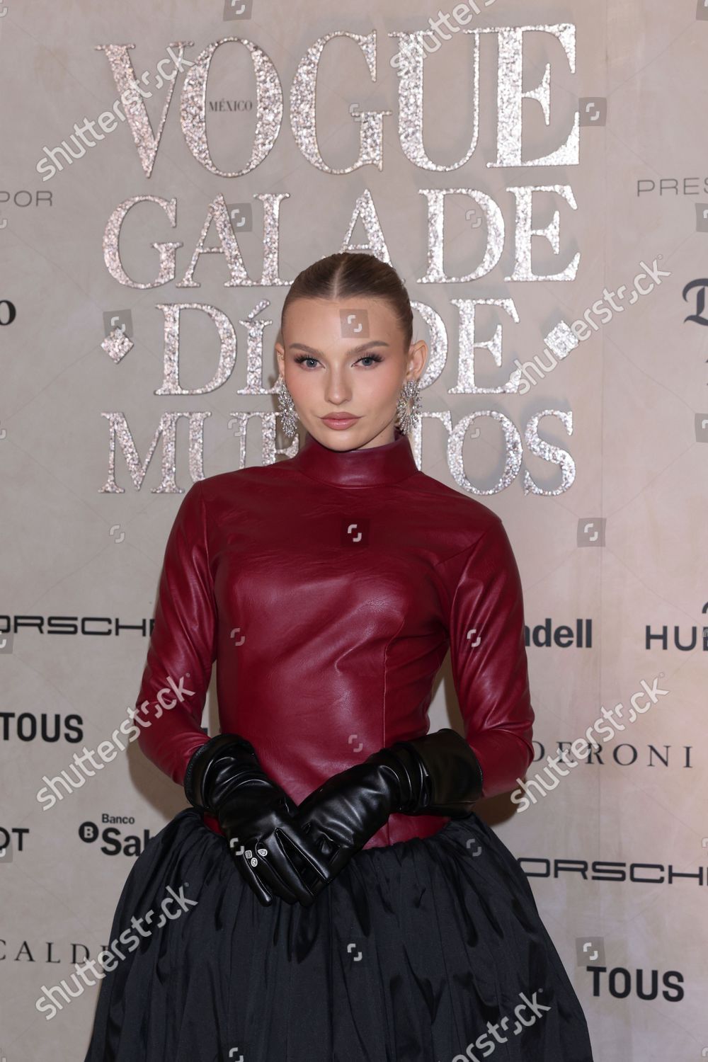 https://e.radikal.host/2025/04/09/irina-baeva-attends-red-carpet-vogue-dia-1500w-14822996da.jpg