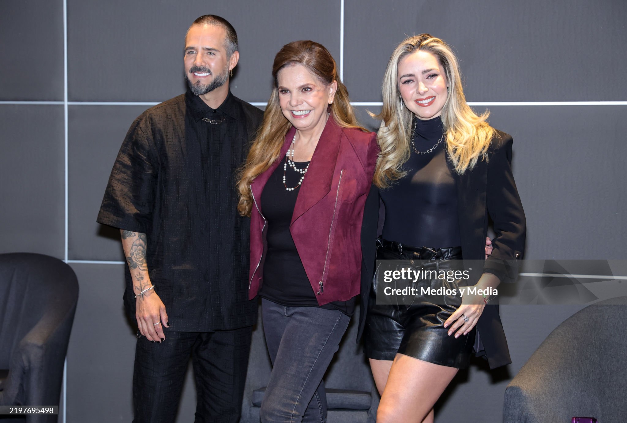 https://e.radikal.host/2025/04/11/gettyimages-2197695498-2048x2048.jpg