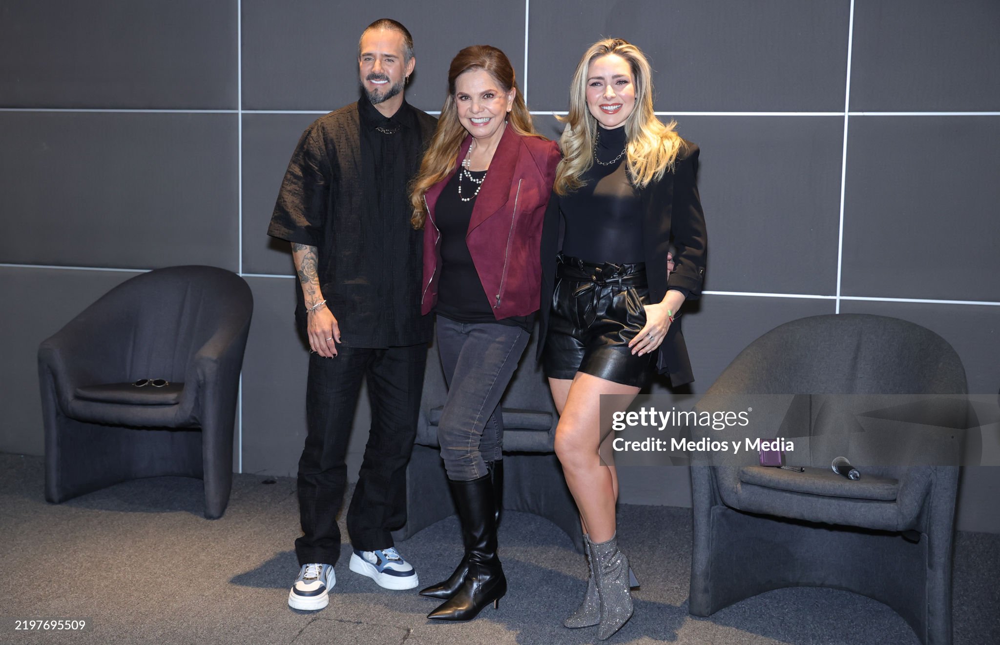 https://e.radikal.host/2025/04/11/gettyimages-2197695509-2048x2048.jpg
