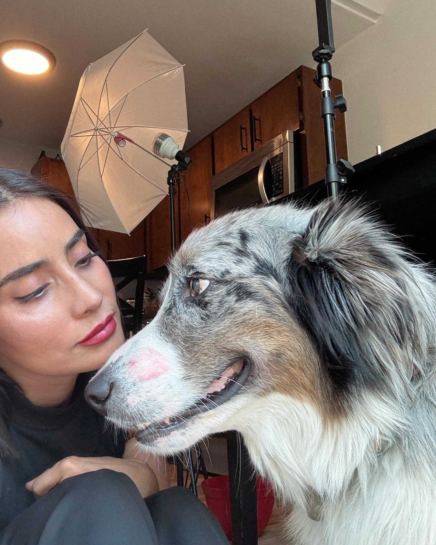 https://e.radikal.host/2025/04/13/paolanunez_1744096059040.jpg