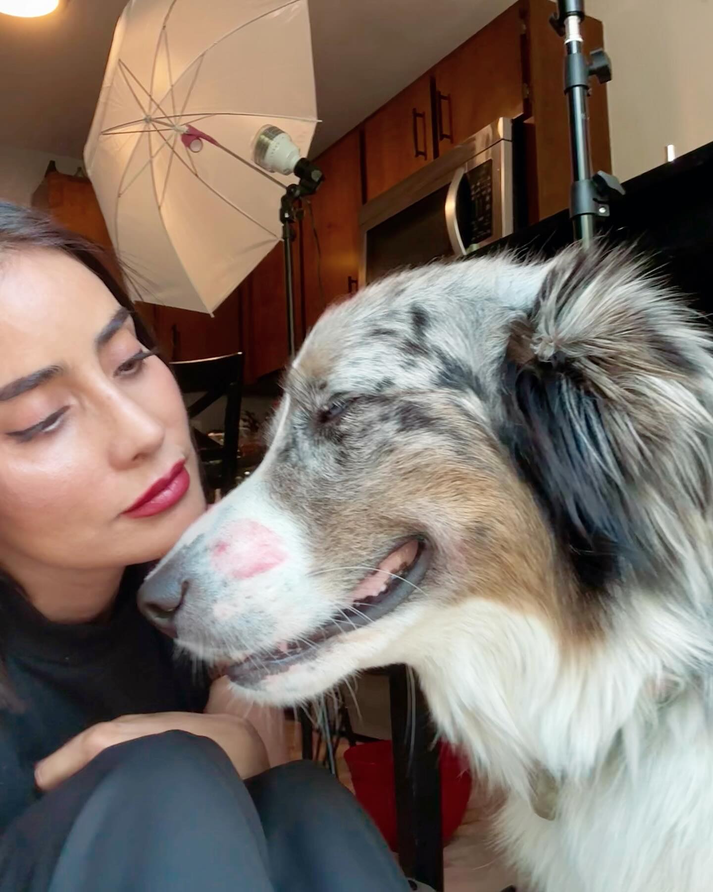 https://e.radikal.host/2025/04/13/paolanunez_1744096061462.jpg