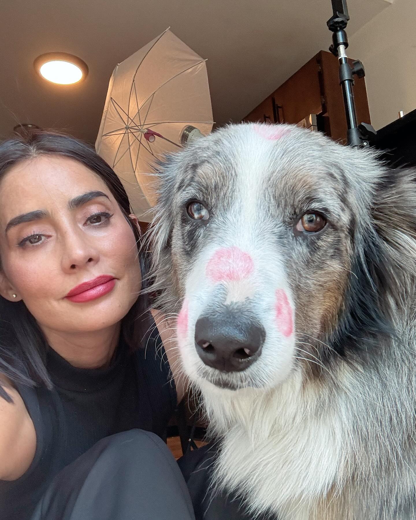 https://e.radikal.host/2025/04/13/paolanunez_1744096063416.jpg