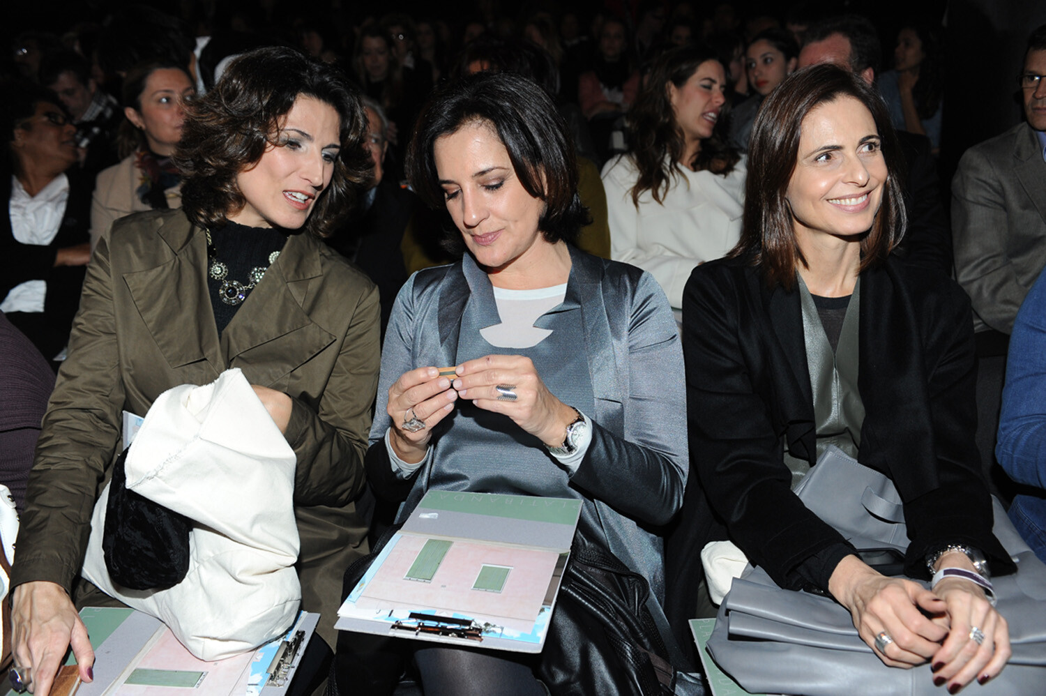 https://e.radikal.host/2025/04/17/Jacqueline-Dalabona-e-Monica-Waldvogel-e-Silvia-Pfeiffer_menor.jpg